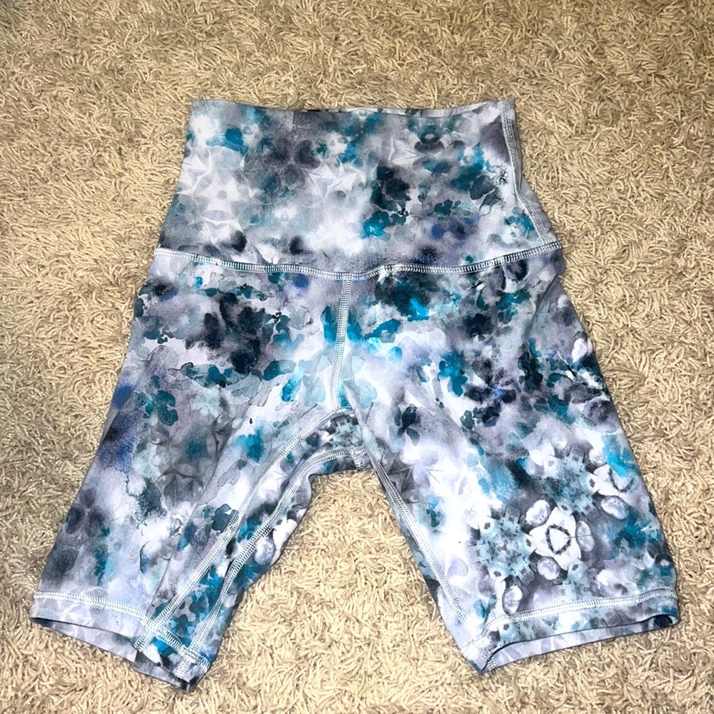 Lululemon athletic tight shorts size 0